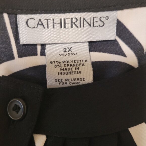 Catherines Womens 2X Button-Down Blouse Black White Leaf Print Polyester blend - Picture 6 of 6